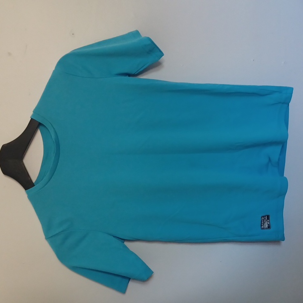Athletic shirt